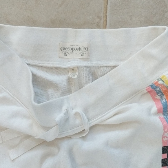 Aeropostale medium white jogging pant capris - Picture 2 of 4